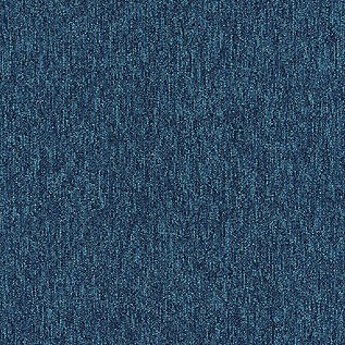 Afbeelding van Quattro 028 Tapijttegel OUTPUT LOOP Kleur 9011 50x50cm Pak à 5m2